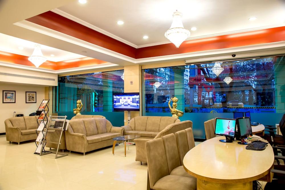 Hotel Tip Top Plaza Thane Esterno foto
