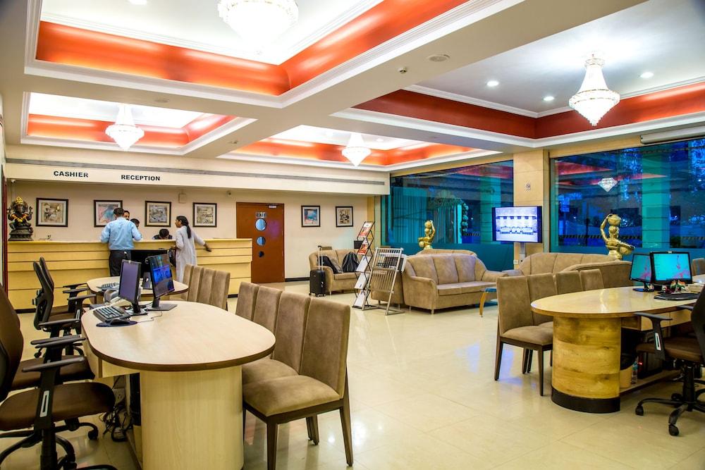 Hotel Tip Top Plaza Thane Esterno foto