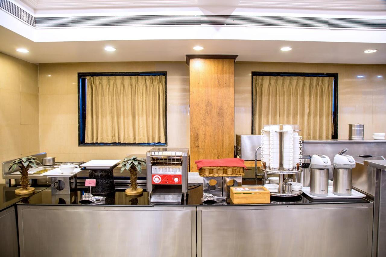 Hotel Tip Top Plaza Thane Esterno foto