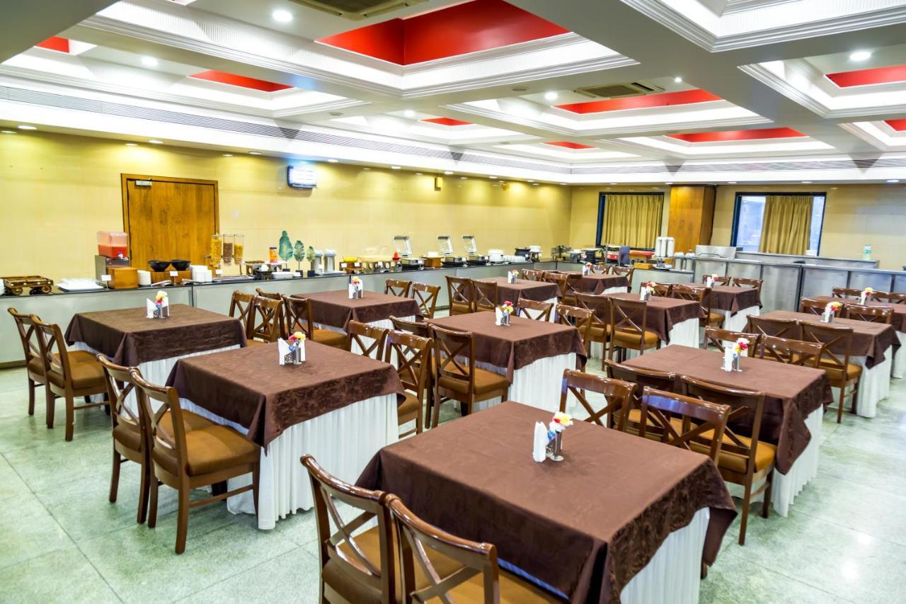 Hotel Tip Top Plaza Thane Esterno foto