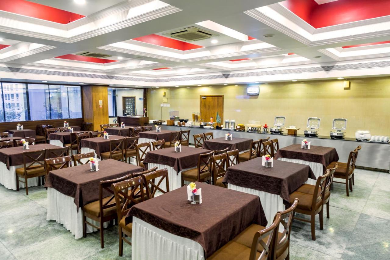 Hotel Tip Top Plaza Thane Esterno foto