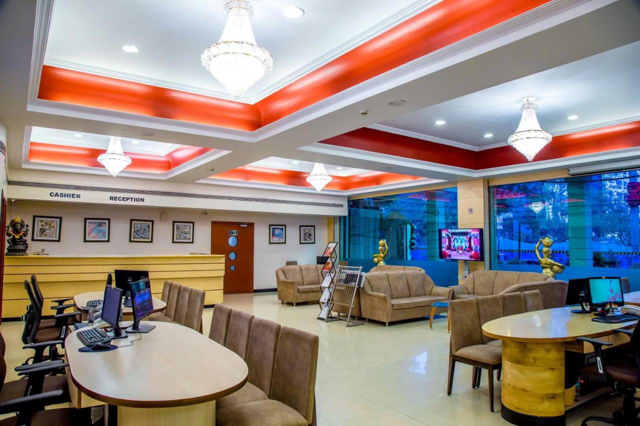 Hotel Tip Top Plaza Thane Esterno foto